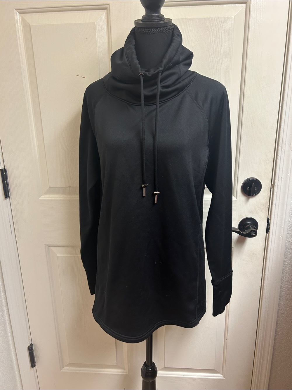 Athleta Funnel Neck Large Pullover Black Thumb Holes Fleece lining